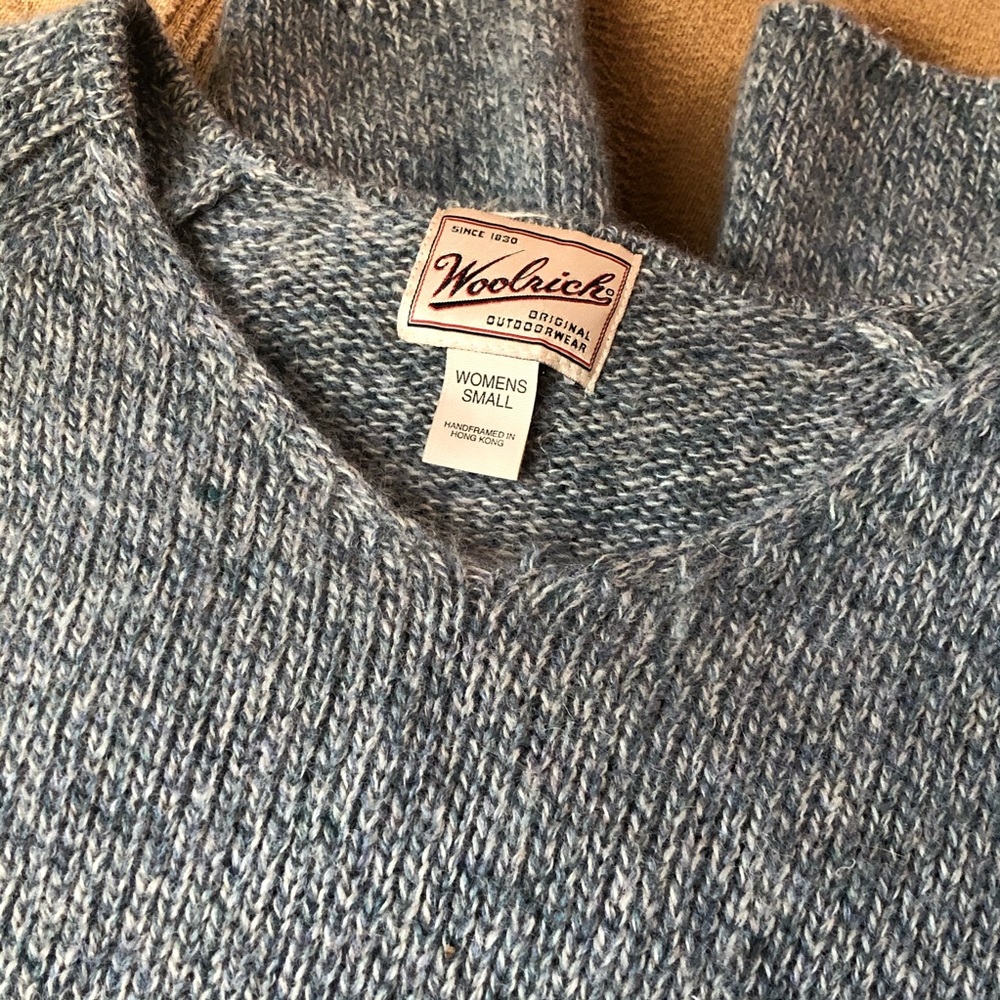 Nice 💯 whoolrich sweater